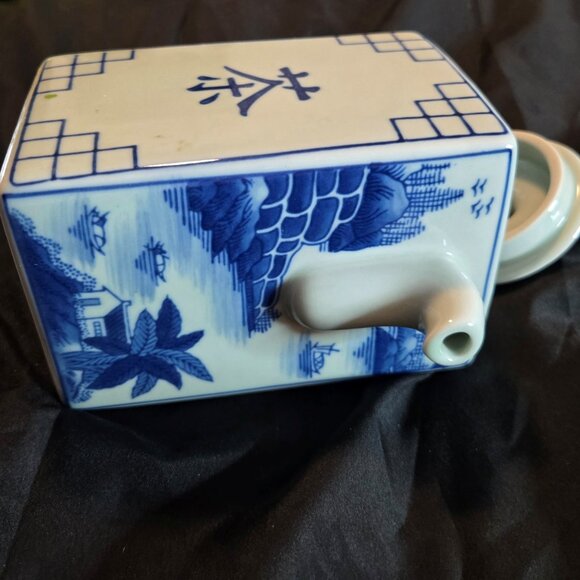 Vintage Porcelain Square-Shaped Chinese Teapot w/ Asian Scenery - Picture 3 of 7